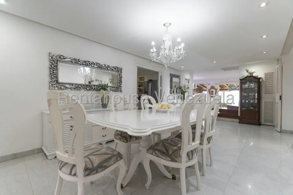 Casa (Multipes Niveles) en Venta en Alto Hatillo, Distrito Metropolitano - 11