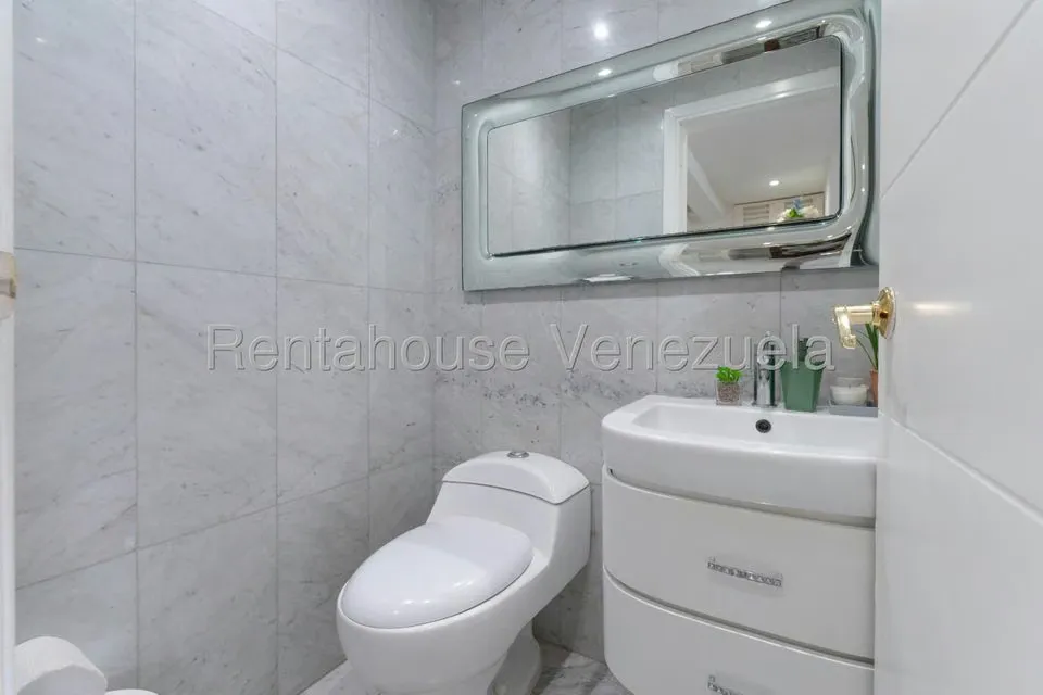 Casa (Multipes Niveles) en Venta en Alto Hatillo, Distrito Metropolitano - 17