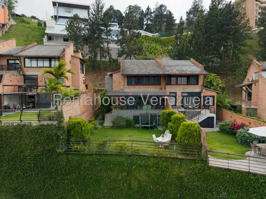 Casa (Multipes Niveles) en Venta en Alto Hatillo, Distrito Metropolitano - 3