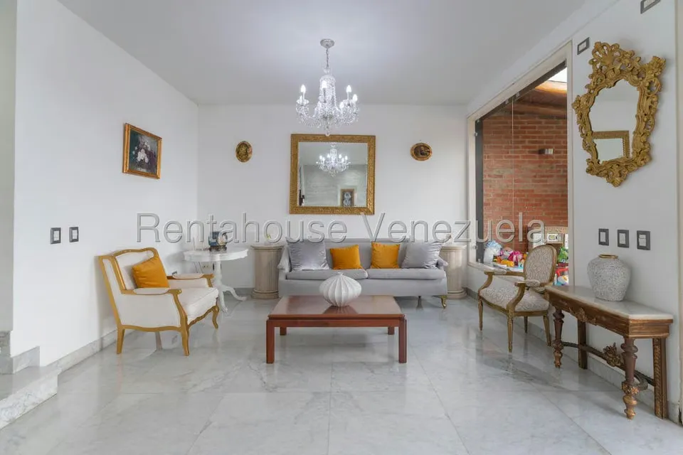 Casa (Multipes Niveles) en Venta en Alto Hatillo, Distrito Metropolitano - 23