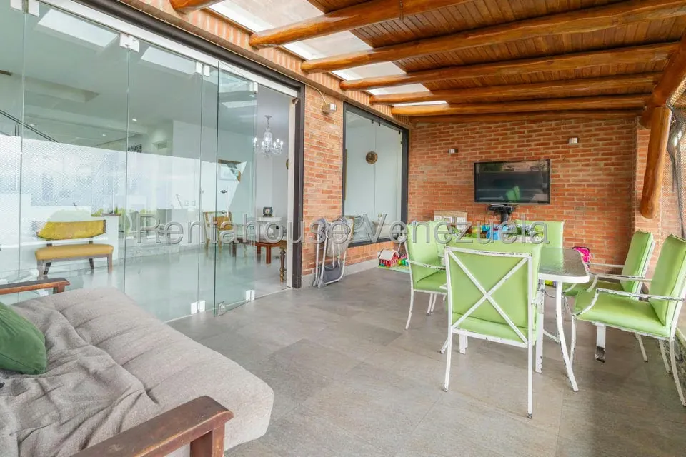 Casa (Multipes Niveles) en Venta en Alto Hatillo, Distrito Metropolitano - 26