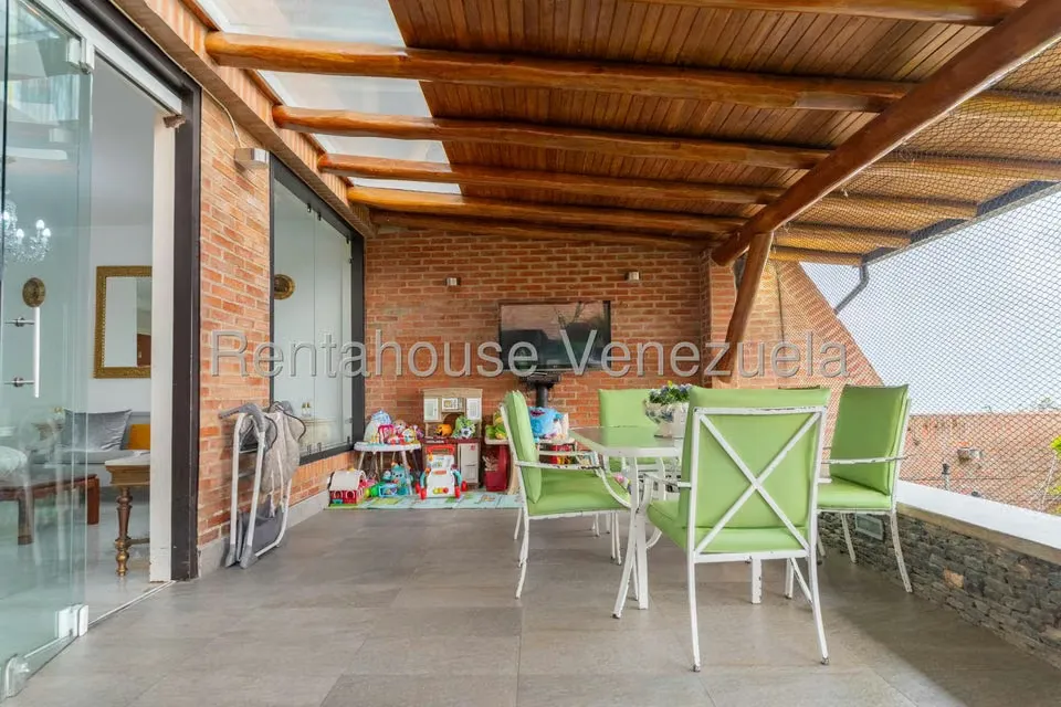 Casa (Multipes Niveles) en Venta en Alto Hatillo, Distrito Metropolitano - 27