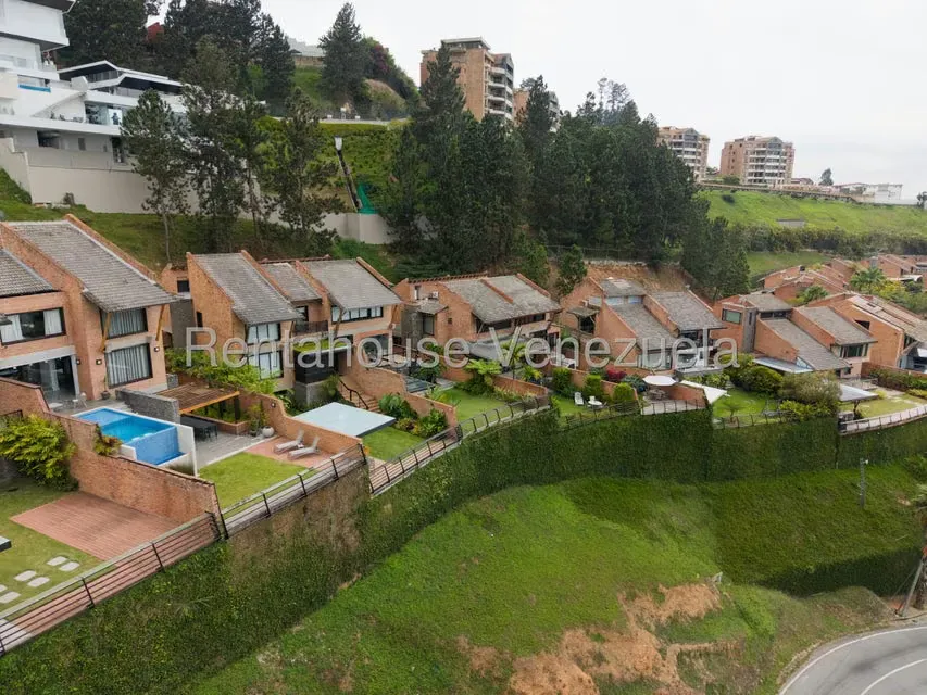 Casa (Multipes Niveles) en Venta en Alto Hatillo, Distrito Metropolitano - 30