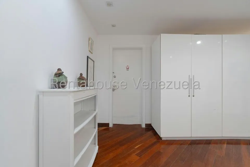 Casa (Multipes Niveles) en Venta en Alto Hatillo, Distrito Metropolitano - 43