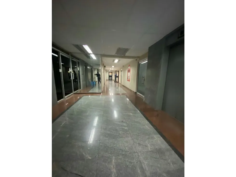 Alquilo oficina 43m2 El Rosal 9344 - 2