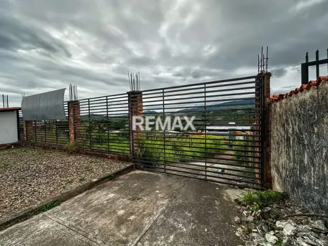 LOTE COMERCIAL PRIME: AV. DEMÓCRATA CON AV. LIBERTADOR - 8