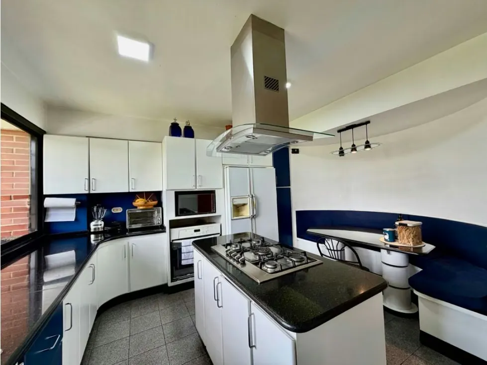 Se vende PH Duplex 310m2 5h+s/7b/2p Colinas de Valle Arriba - 11