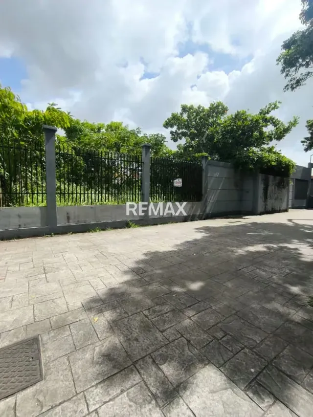 Se Vende Terreno Con Potencial Comercial en La Avenida Bolivar, A pocos metros de la Catedral de Maturín - 5