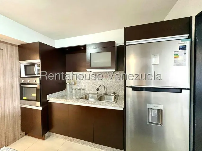 Apartamento (1 Nivel) en Alquiler en Zona Este, Lara - 13