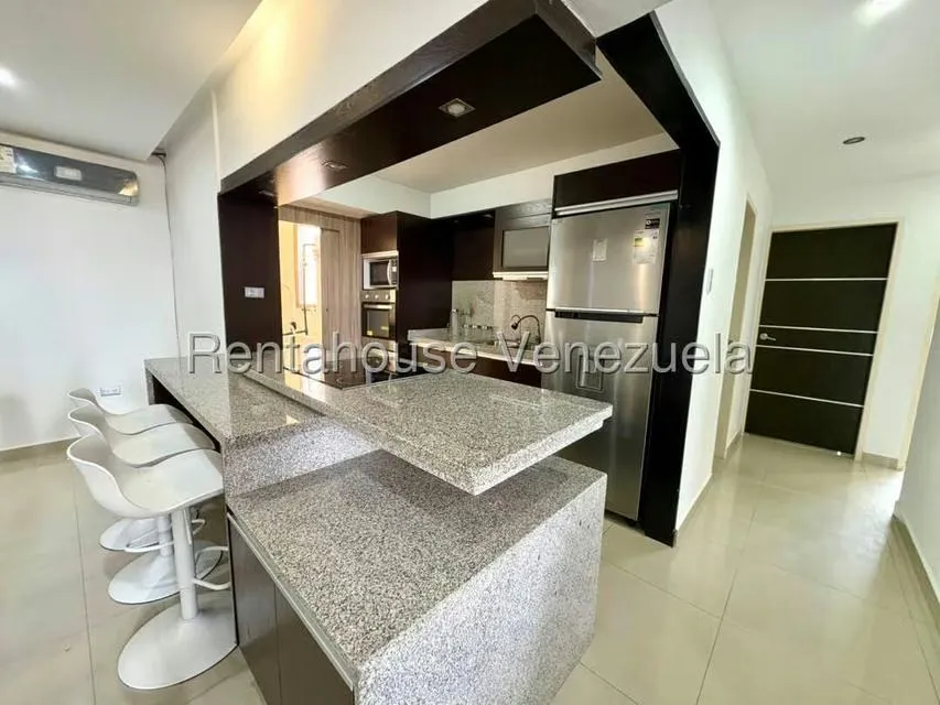 Apartamento (1 Nivel) en Alquiler en Zona Este, Lara - 14