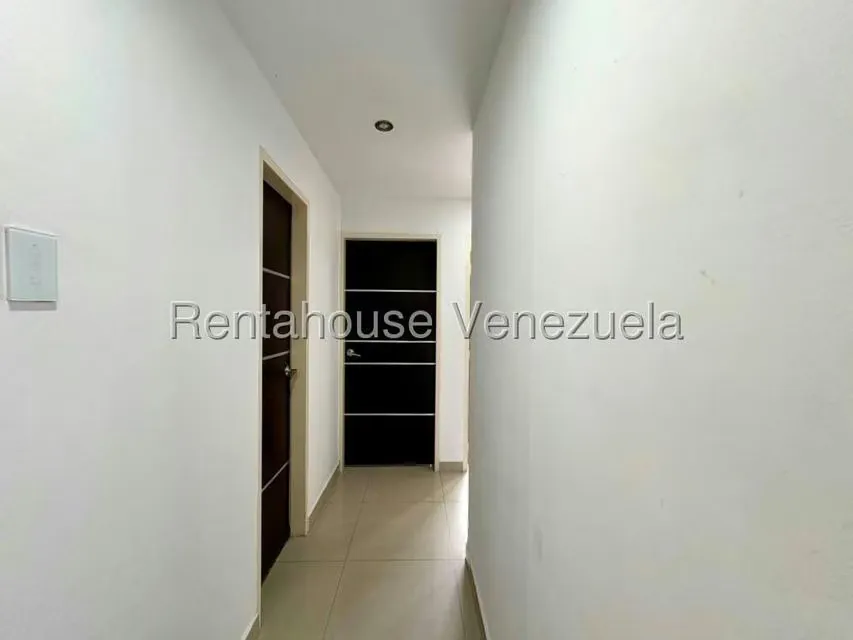 Apartamento (1 Nivel) en Alquiler en Zona Este, Lara - 15