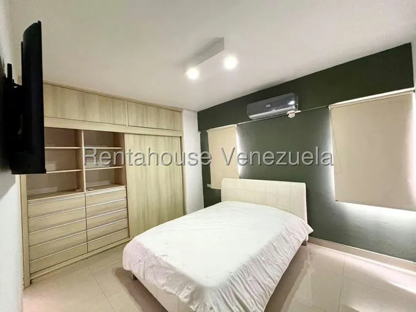 Apartamento (1 Nivel) en Alquiler en Zona Este, Lara - 16
