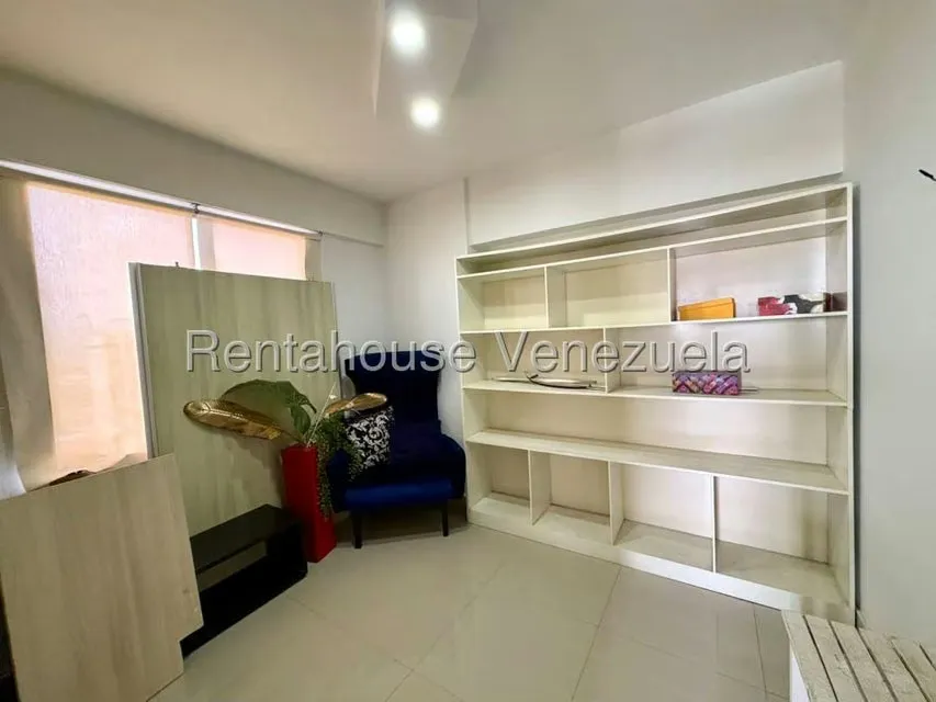 Apartamento (1 Nivel) en Alquiler en Zona Este, Lara - 22