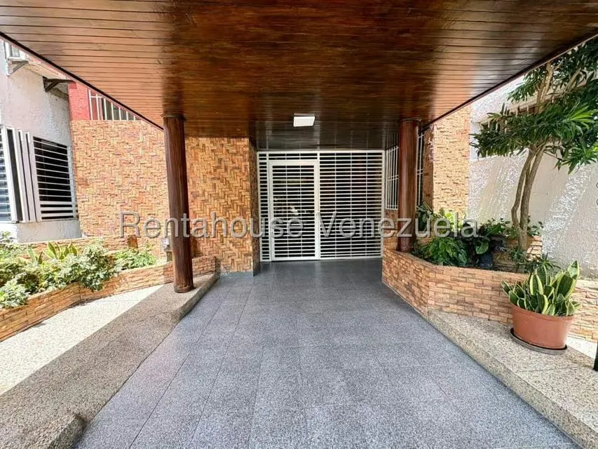 Apartamento (1 Nivel) en Alquiler en Zona Este, Lara - 28