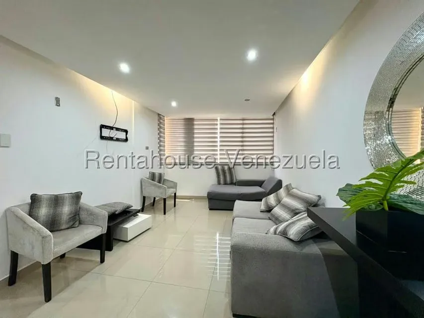 Apartamento (1 Nivel) en Alquiler en Zona Este, Lara - 4