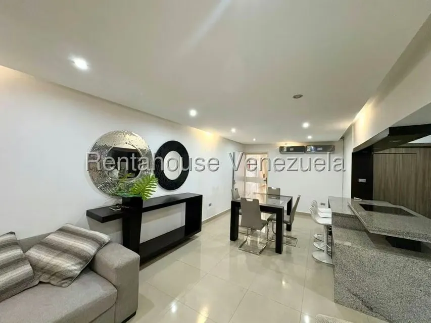 Apartamento (1 Nivel) en Alquiler en Zona Este, Lara - 6