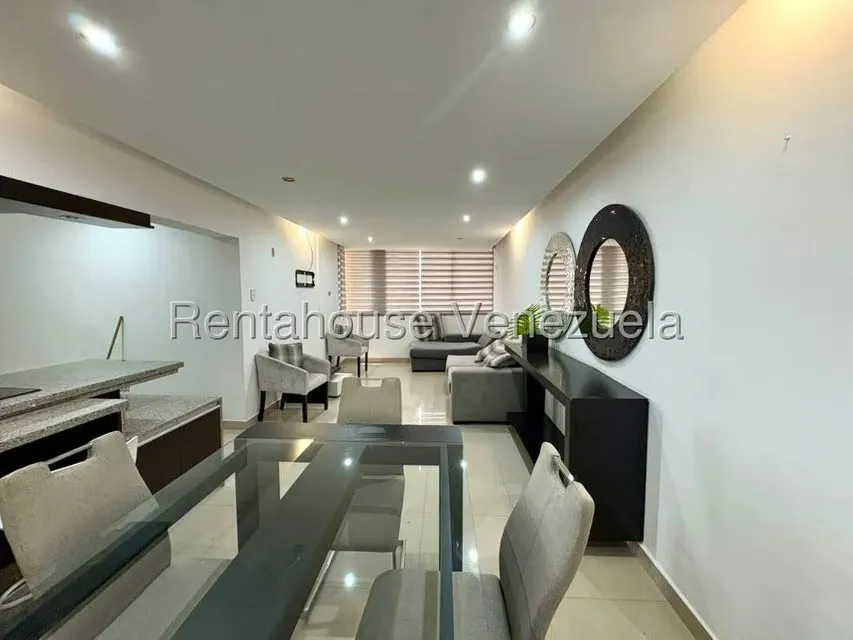 Apartamento (1 Nivel) en Alquiler en Zona Este, Lara - 7