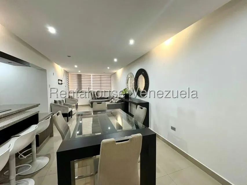 Apartamento (1 Nivel) en Alquiler en Zona Este, Lara - 9