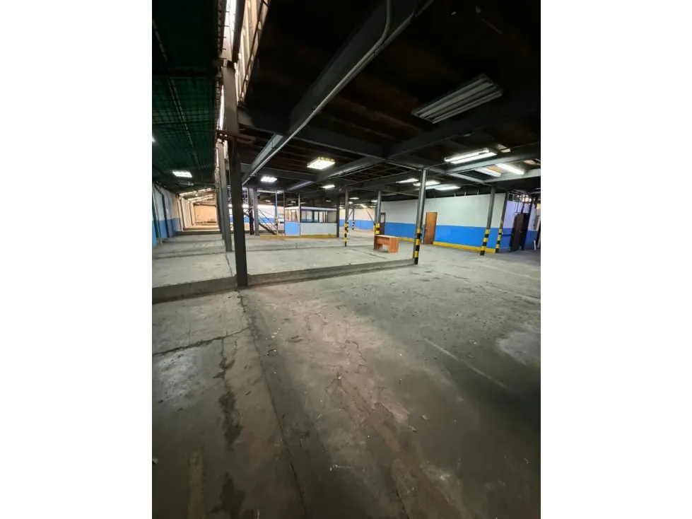 Galpón industrial en venta en Boleita Norte - 11