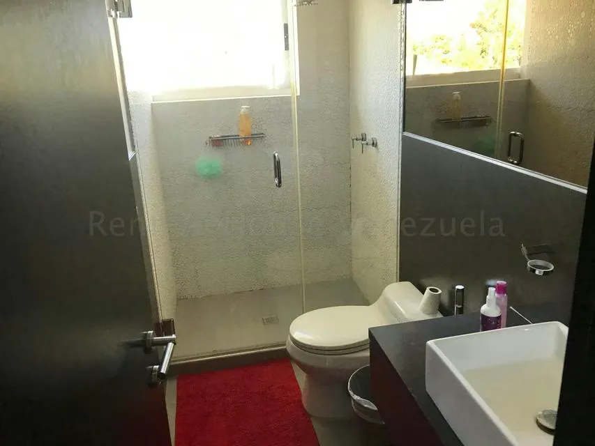 Casa (Multipes Niveles) en Venta en Cumbres de Curumo, Distrito Metropolitano - 22