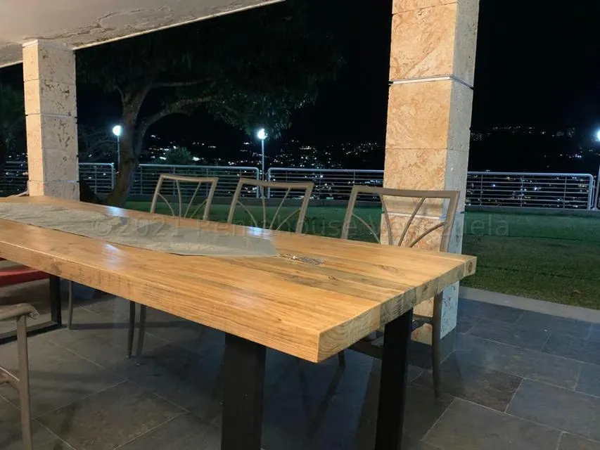 Casa (Multipes Niveles) en Venta en Cumbres de Curumo, Distrito Metropolitano - 29