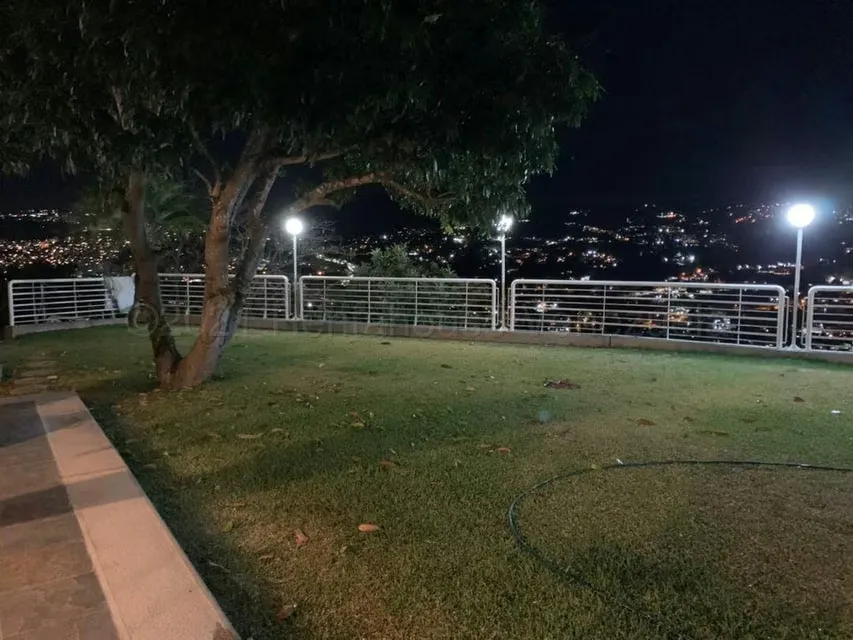 Casa (Multipes Niveles) en Venta en Cumbres de Curumo, Distrito Metropolitano - 30