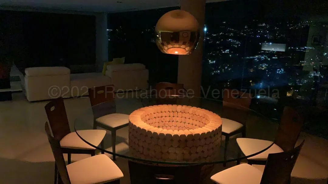 Casa (Multipes Niveles) en Venta en Cumbres de Curumo, Distrito Metropolitano - 10