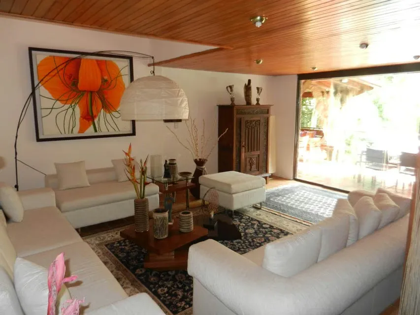 Casa (Multipes Niveles) en Alquiler en Los Palos Grandes, Distrito Metropolitano - 3