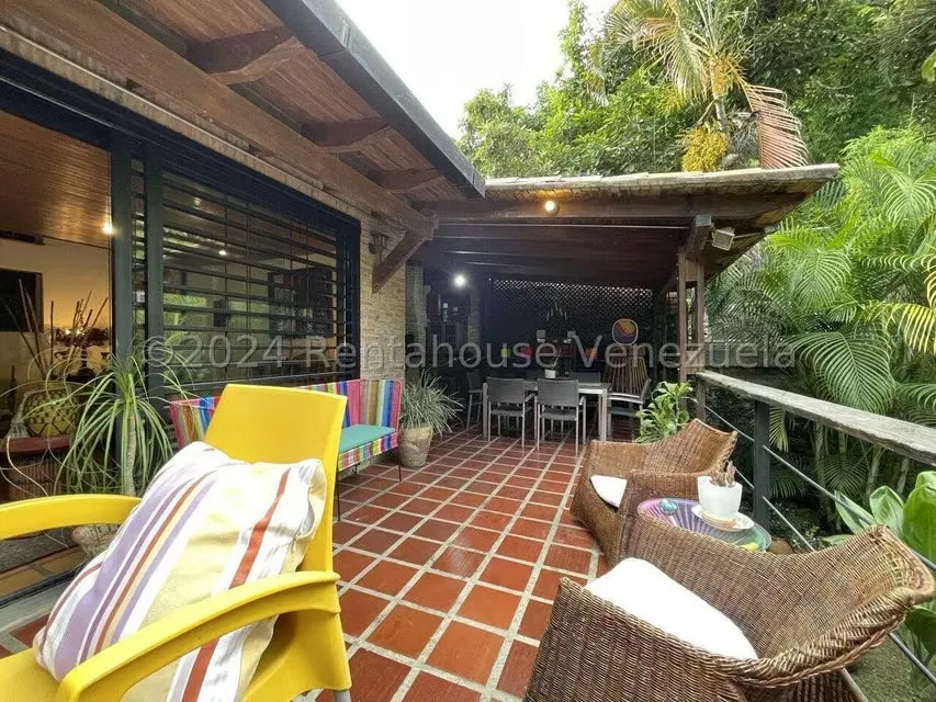 Casa (Multipes Niveles) en Alquiler en Los Palos Grandes, Distrito Metropolitano - 25