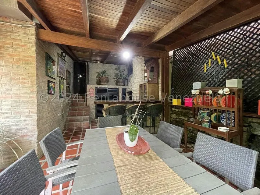 Casa (Multipes Niveles) en Alquiler en Los Palos Grandes, Distrito Metropolitano - 28