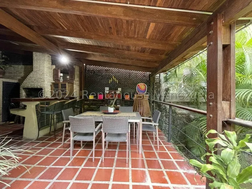 Casa (Multipes Niveles) en Alquiler en Los Palos Grandes, Distrito Metropolitano - 34
