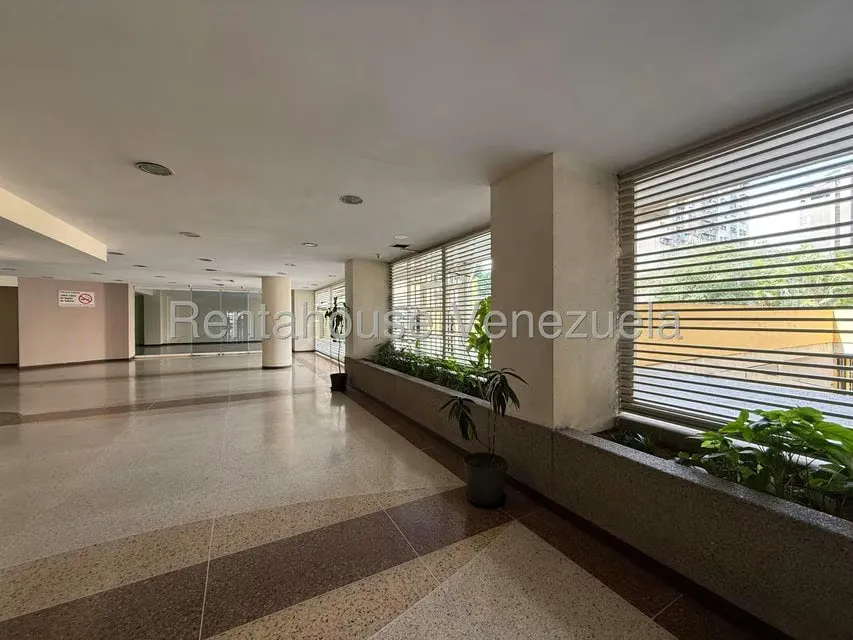 Apartamento (1 Nivel) en Venta en Parroquia La Candelaria, Distrito Metropolitano - 33