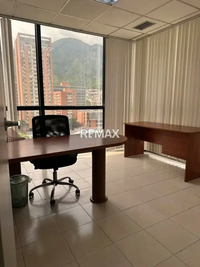 Alquiler de Oficina Amoblada en Boleita, Caracas.