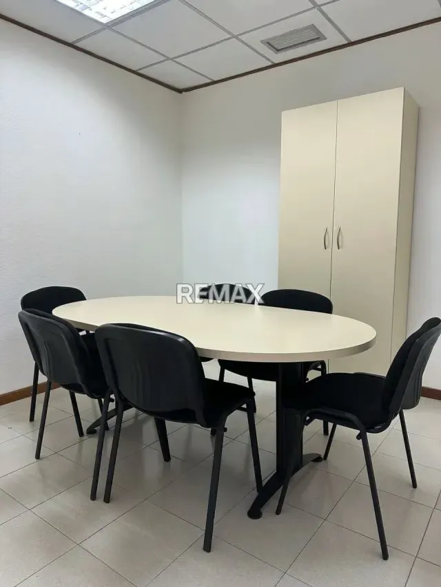 Alquiler de Oficina Amoblada en Boleita, Caracas. - 4