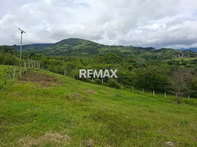 VENTA EN EXCLUSIVA ESPECTACULAR TERRENO SECTOR EN LA HACIENDA PERIBECA