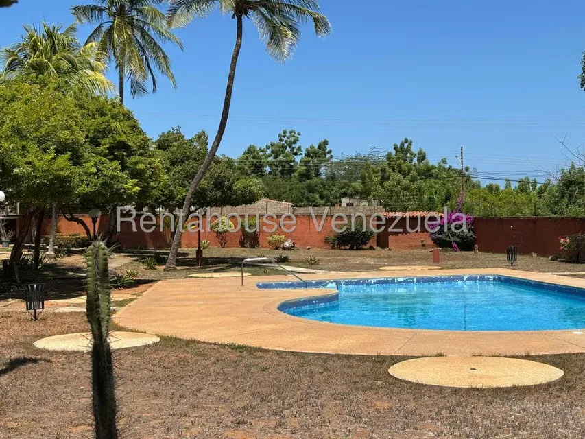Townhouse (Duplex) en Venta en Guacuco, Nueva Esparta