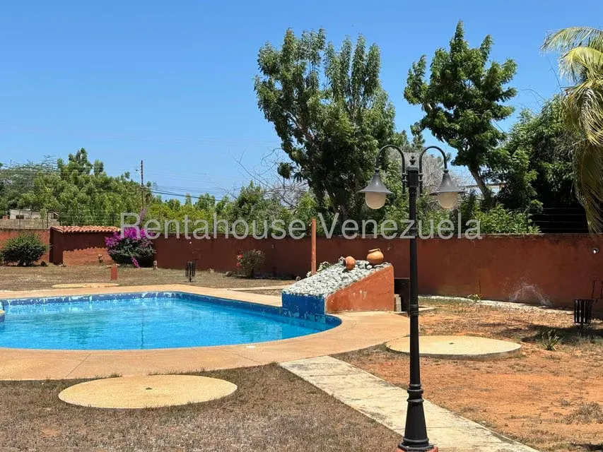 Townhouse (Duplex) en Venta en Guacuco, Nueva Esparta - 21