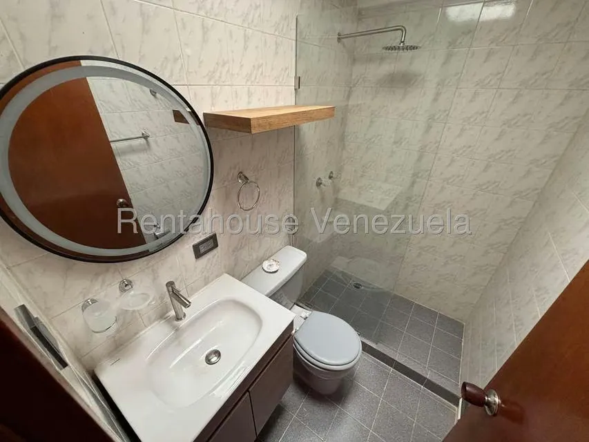 Townhouse (Duplex) en Venta en Guacuco, Nueva Esparta - 22