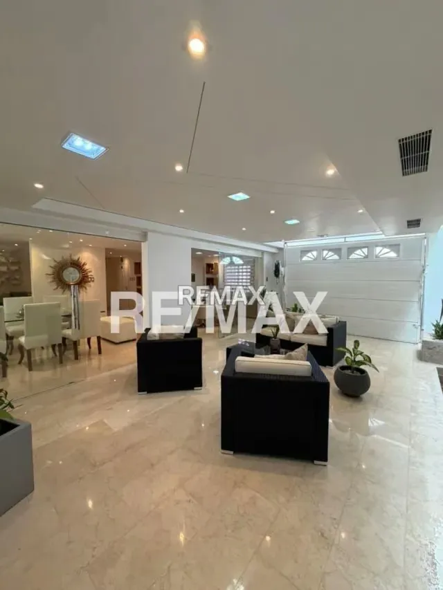 Casa en venta en Villa Oasis Garden - 2