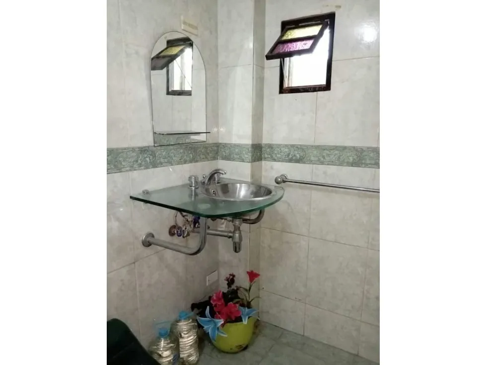 Se alquila habitación 40m2 Los Rosales 9482 - 17
