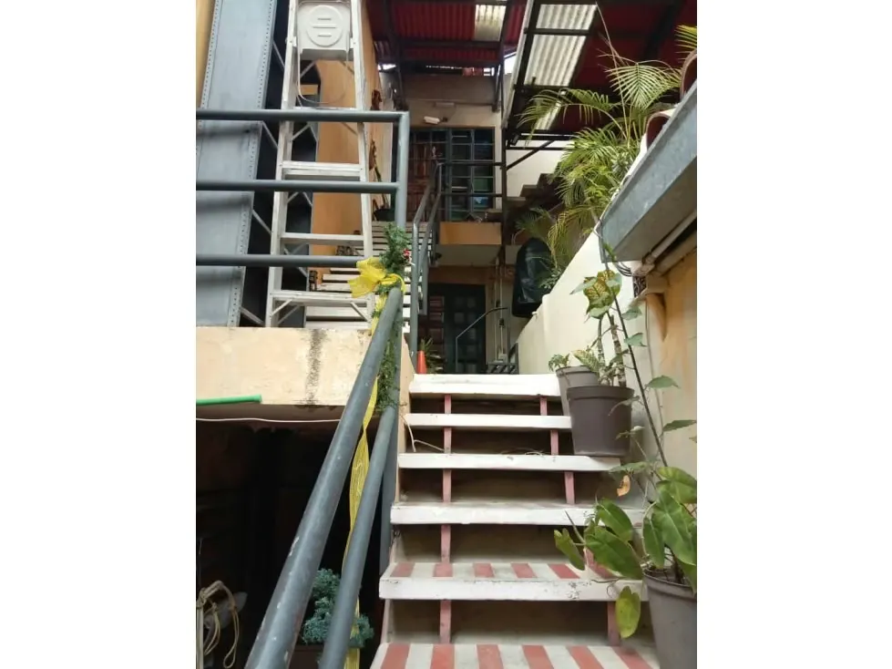 Se alquila habitación 40m2 Los Rosales 9482 - 3