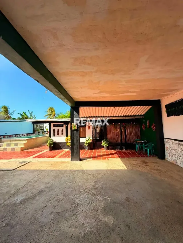 SE VENDE PROPIEDAD MULTIPROPOSITO TIPO POSADA TOTALMENTE OPERATIVA CON CAPACIDAD PARA 35 PERSONAS EN CHICHIRIVICHE - 18