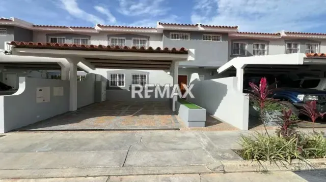 Casa en Alquiler en Villas el Morro zona Este-Barquisimeto