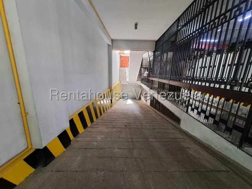 Estacionamiento en Venta en Chacao, Distrito Metropolitano - 2