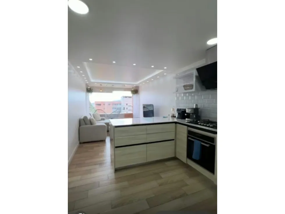 EN VENTA ESPECTACULAR APARTAMENTO EN COLINAS DE LA TAHONA - 2