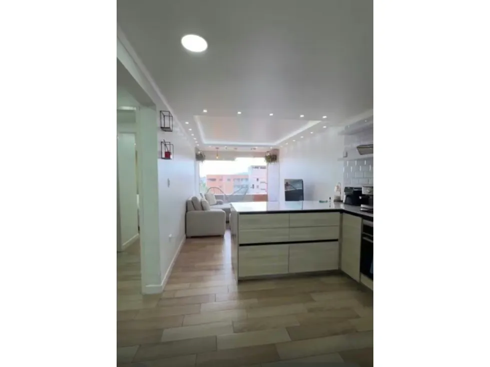 EN VENTA ESPECTACULAR APARTAMENTO EN COLINAS DE LA TAHONA - 3