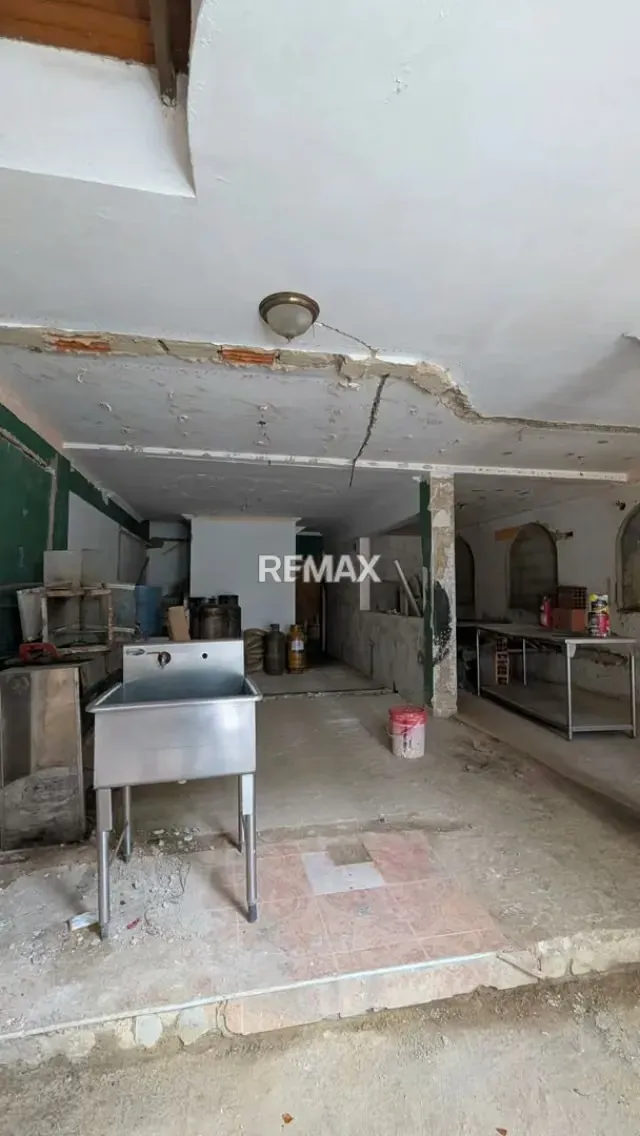 CASA EN VENTA EN CALLE COMERCIAL PARA ADECUAR AL NEGOCIO DE TUS SUEÑOS - 8