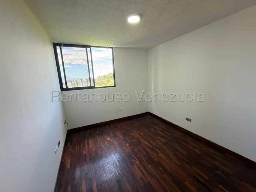 Apartamento (1 Nivel) en Alquiler en La Boyera, Distrito Metropolitano - 13