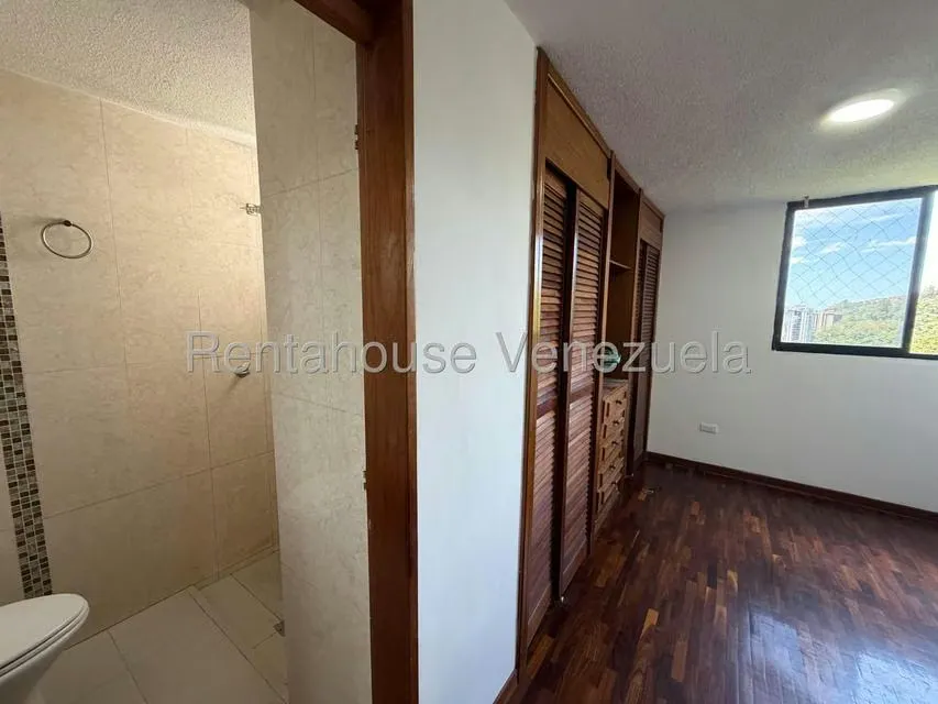 Apartamento (1 Nivel) en Alquiler en La Boyera, Distrito Metropolitano - 19