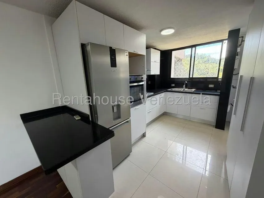 Apartamento (1 Nivel) en Alquiler en La Boyera, Distrito Metropolitano - 24